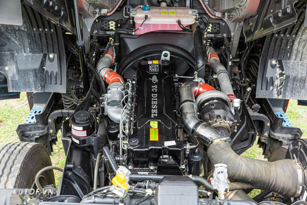 Xe tải Chenglong 5 chân H7 360Hp Thùng 9m7 (01/2026)